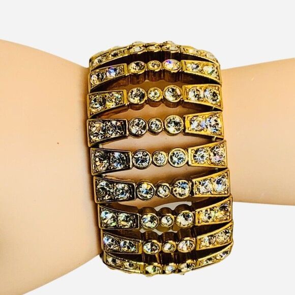 Vintage Shimmering Clear Rhinestone Sparkly Gold Tone Formal Stretch Bracelet - Picture 3 of 6